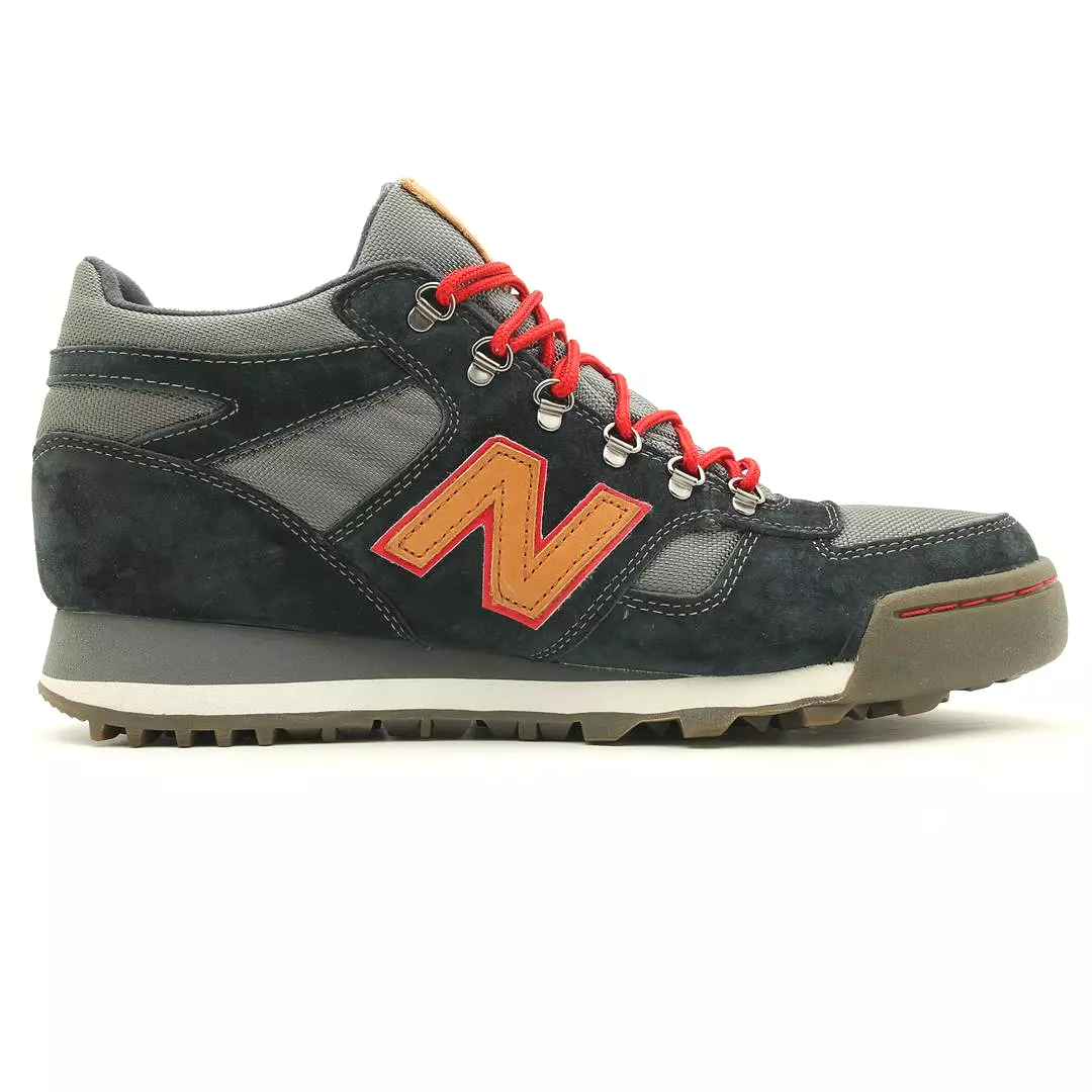 NEW BALANCE  H710CNV