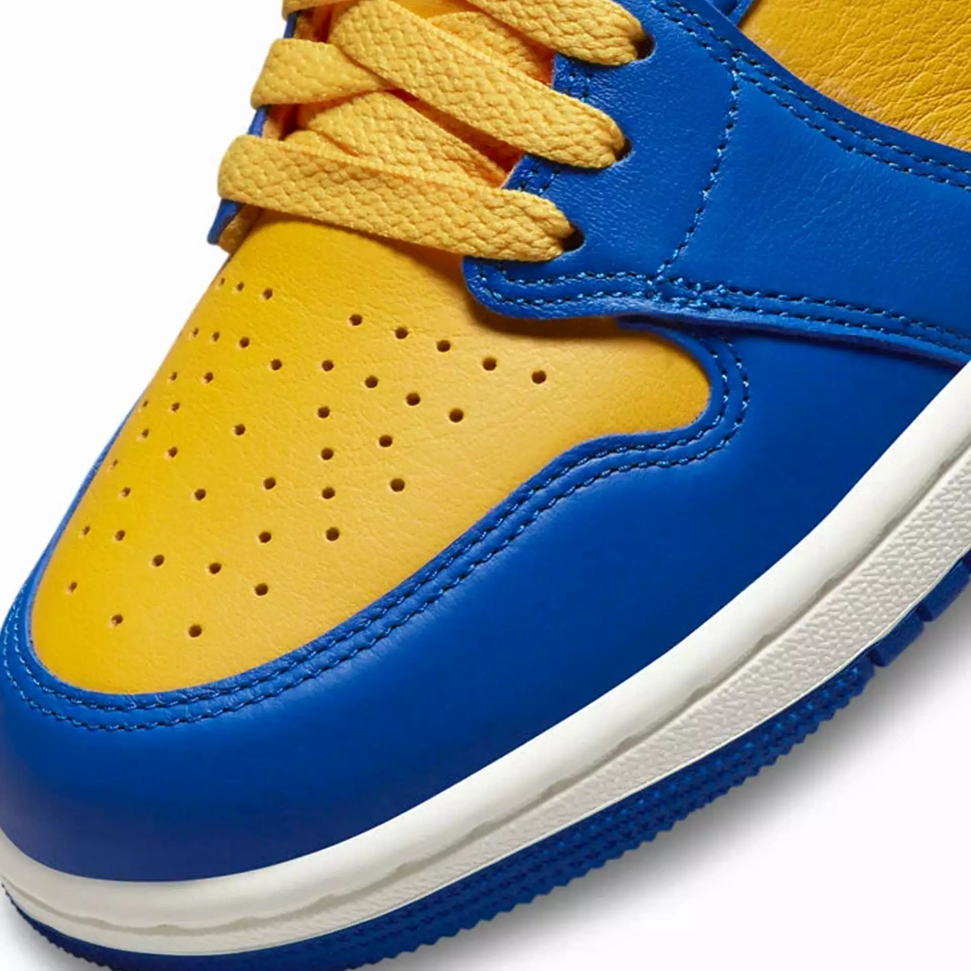 WMN'S AIR JORDAN 1 RETRO HIGH OG 'VARSITY MAIZE/GAME ROYAL-SAIL'